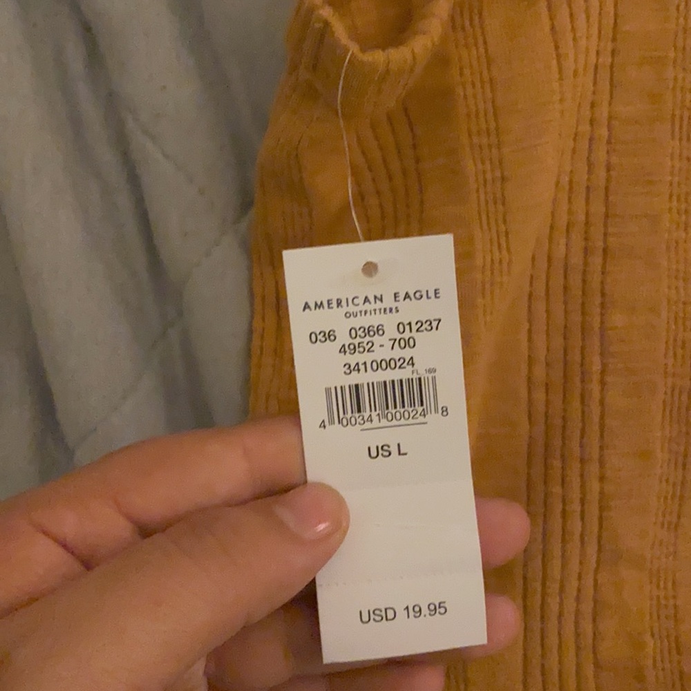 Shirt - Picture 3 of 4